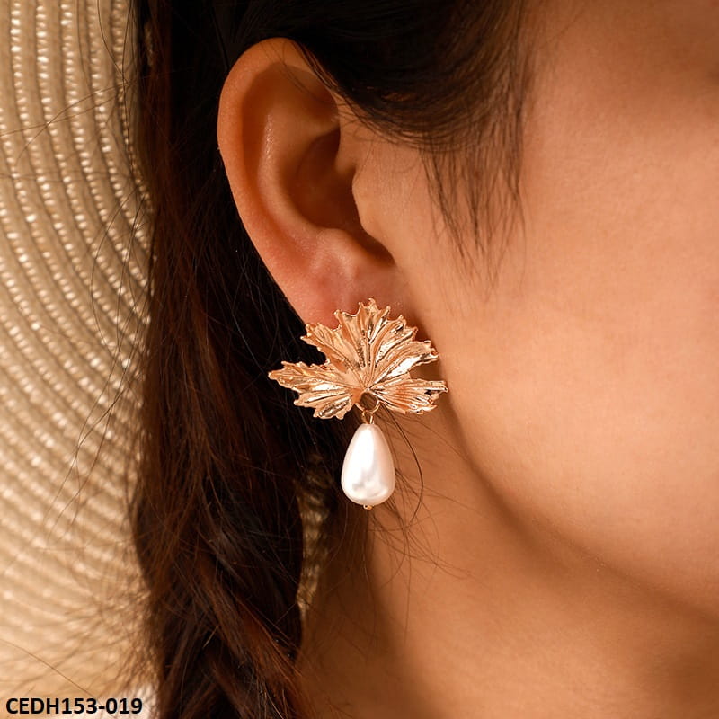 CEDH153 ZLX Leaf Pearl Drop Earrings Pair - CEDH