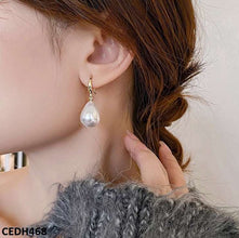 CEDH468 YYZ  Pearl Drop Earrings Pair - CEDH