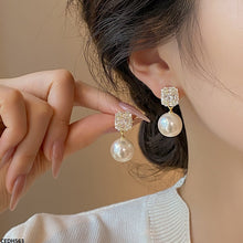 CEDH563 HJF Round Pearl Drop Earrings  - CEDH