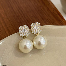 CEDH563 HJF Round Pearl Drop Earrings  - CEDH