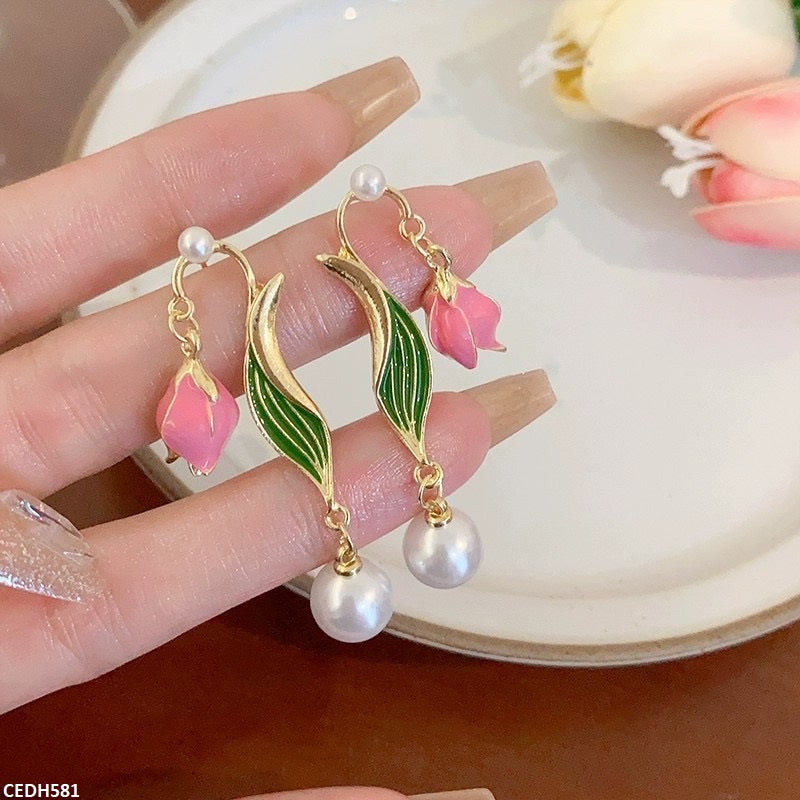 CEDH581 ZCD Flower/Pearl Drop Earrings  - CEDH