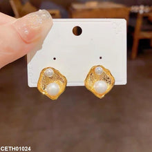 CETH01024 CETH01004 ZHL Large Pearl Stud Tops Pair - CETH