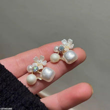 CETH01095 BTO Pearl Flower Tops Pair - CETH