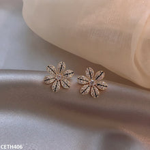 CETH406 XST Flower Stud Pair - CETH