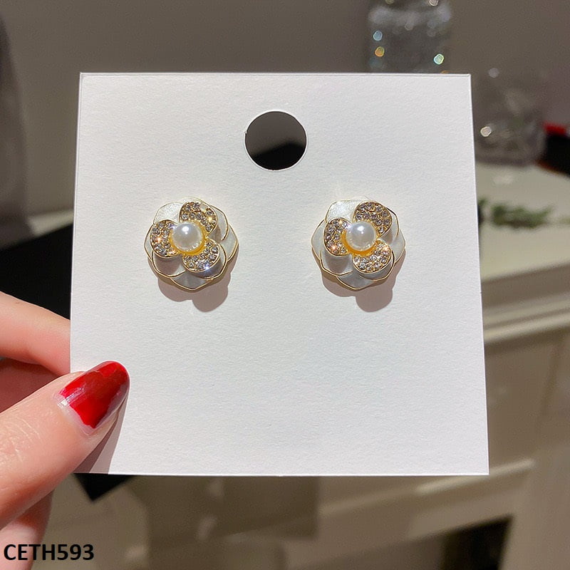 CETH593 YHC Pearl Flower Ear Tops Pair - CETH