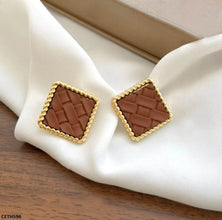 CETH596 YHC Regsine Frame Ear Tops Pair - CETH