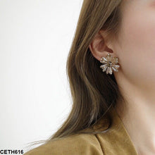 CETH616 YQG Flower Ear Tops Pair - CETH