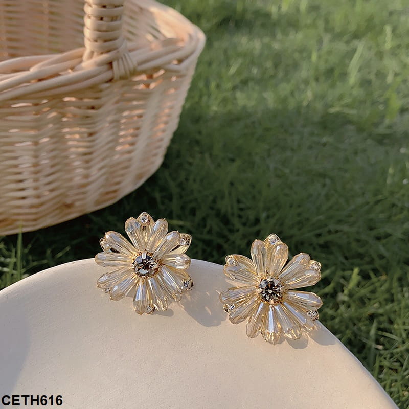 CETH616 YQG Flower Ear Tops Pair - CETH