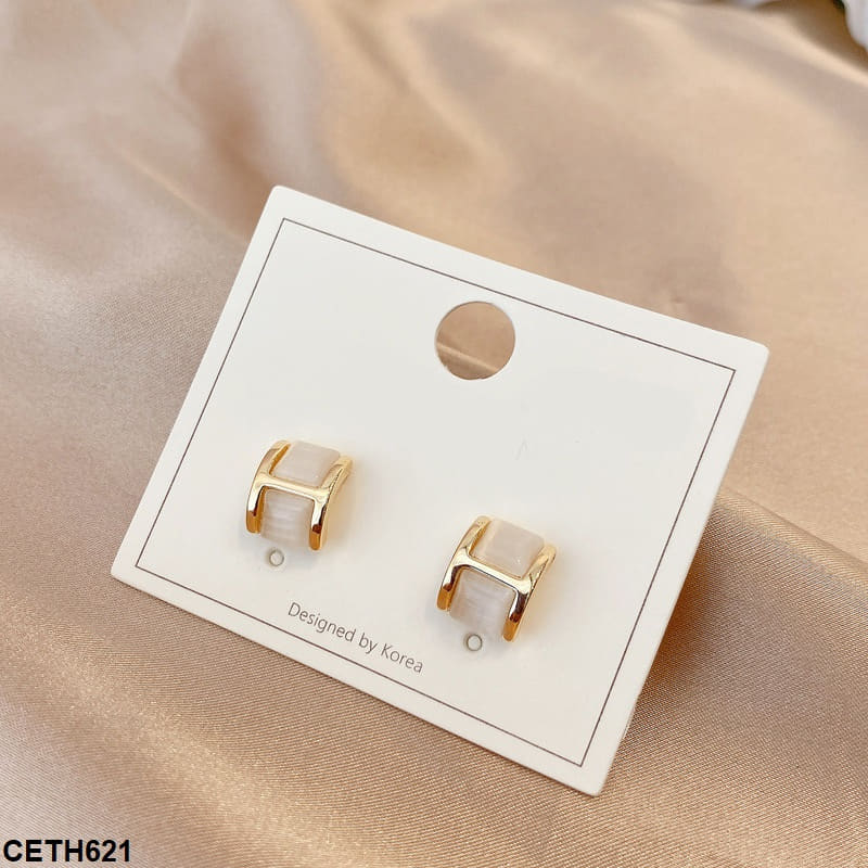 CETH621 YQG H Shape Ear Tops Pair - CETH