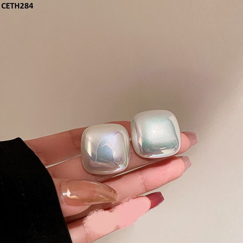 CETH284 ZLX Cushion Stud Tops Pair - CETH