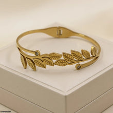 TBRH00555 BHS Round Leaf Stainless Steel Bracelet Adjustable - TBRH