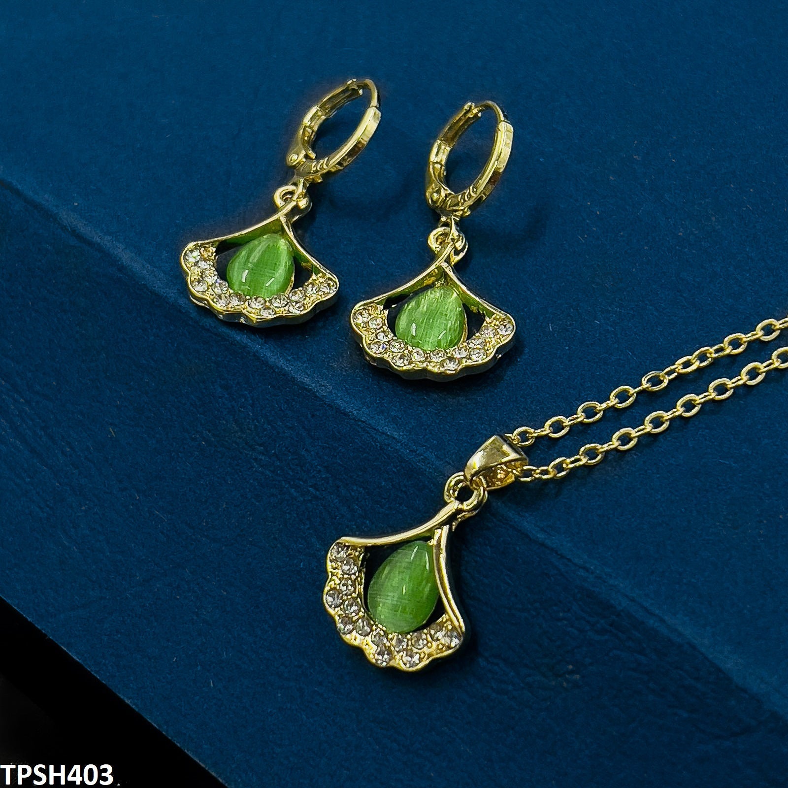 TPSH403 YHC Greenish Shell Pendent Set - CPSH