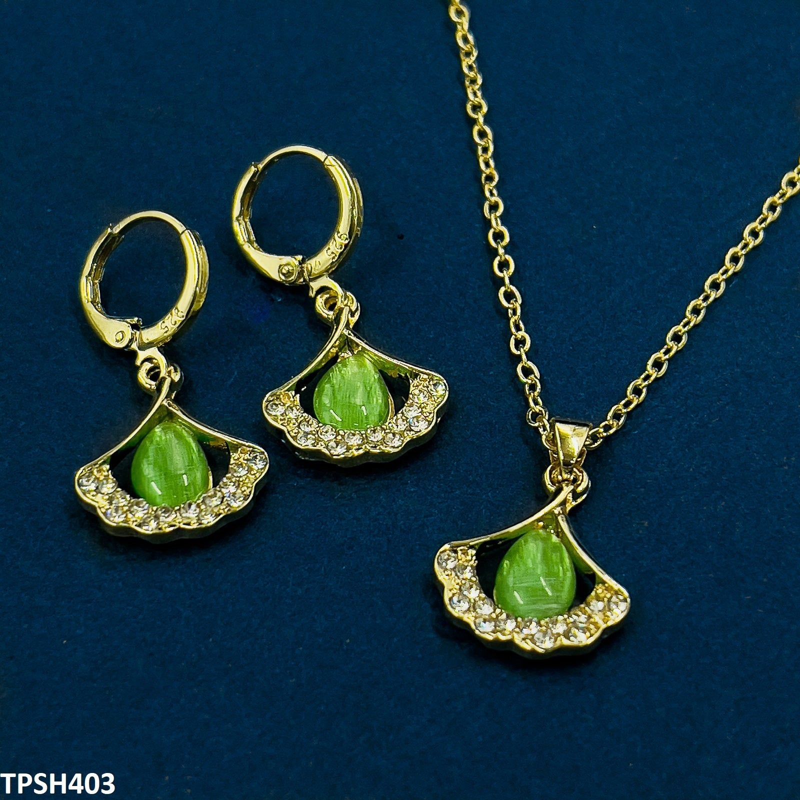 TPSH403 YHC Greenish Shell Pendent Set - CPSH