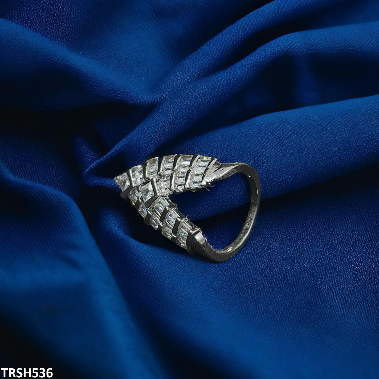 TRSH536 CLJ V Layered Ring - TRSH