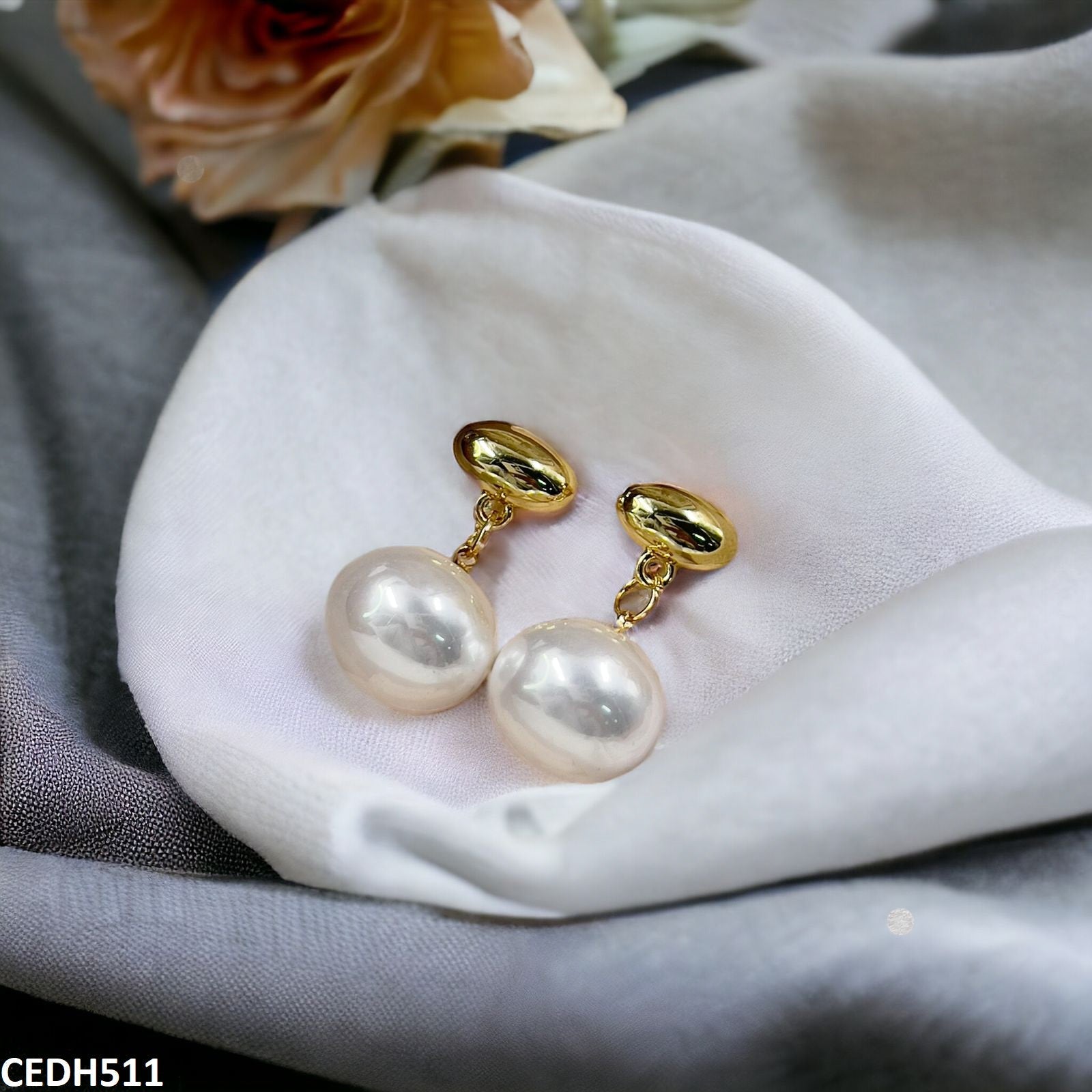 CEDH511 RHJ  Oval/Pearl Drop Earrings Pair  - CEDH