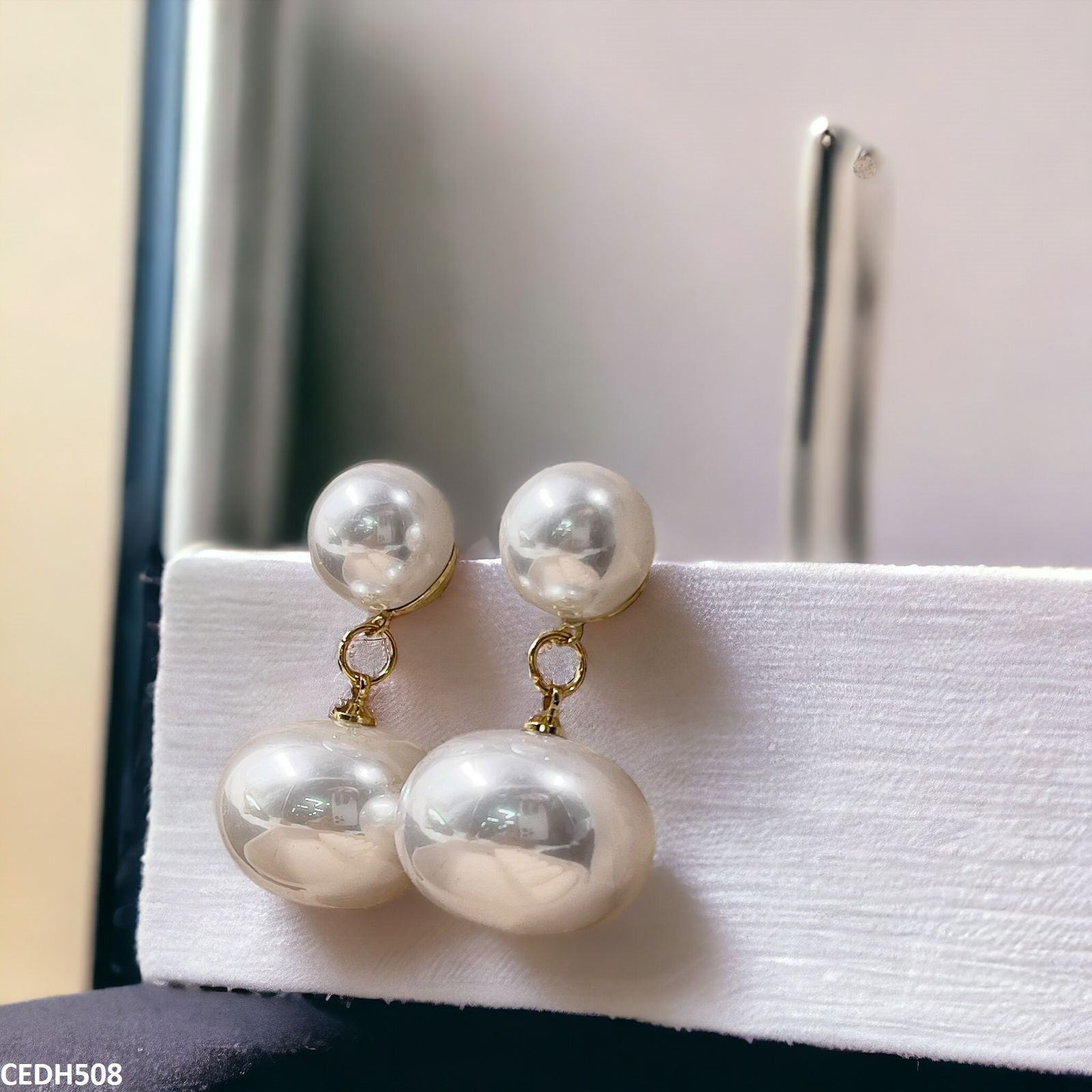 CEDH508 RHJ Round Pearl Drop Earrings Pair  - CEDH