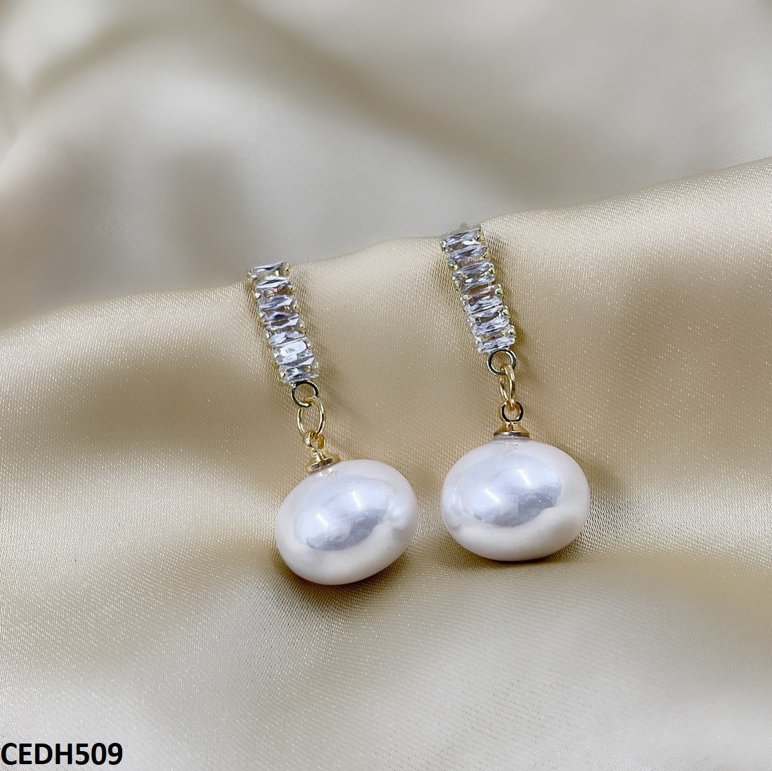 CEDH509 RHJ Baguette Layer Pearl Drop Earrings Pair  - CEDH