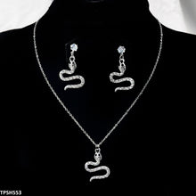 TPSH553 GCQ Snake Pendent Set - TPSH