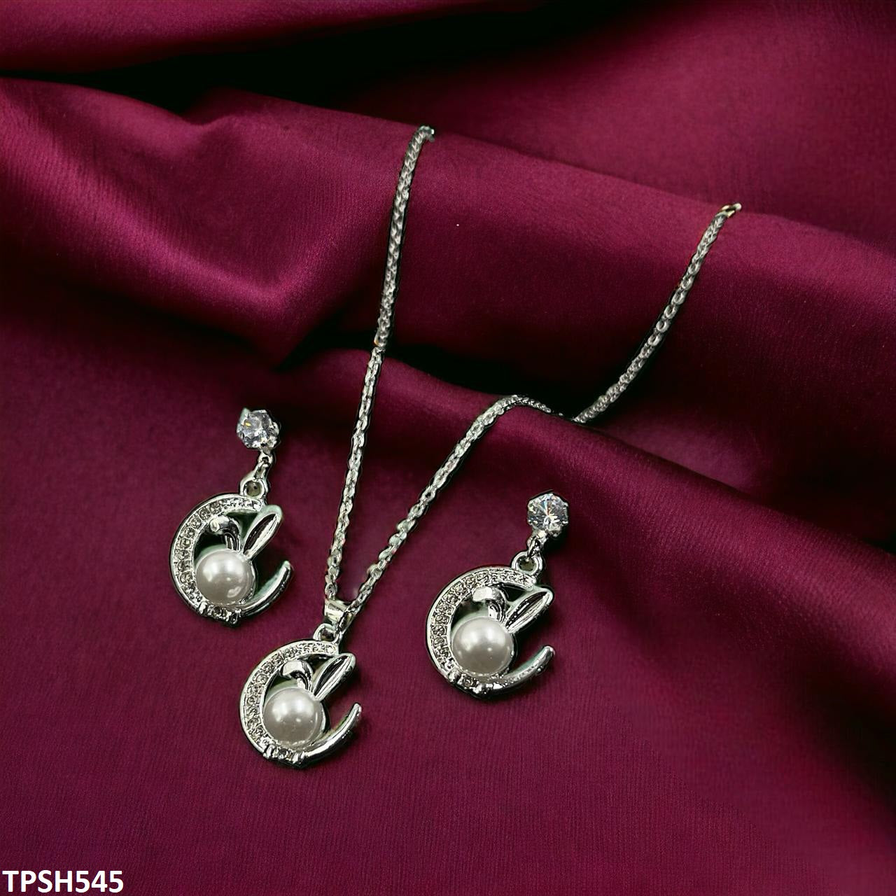 TPSH545 GCQ Moon/Bunny Pearl Pendent Set - TPSH