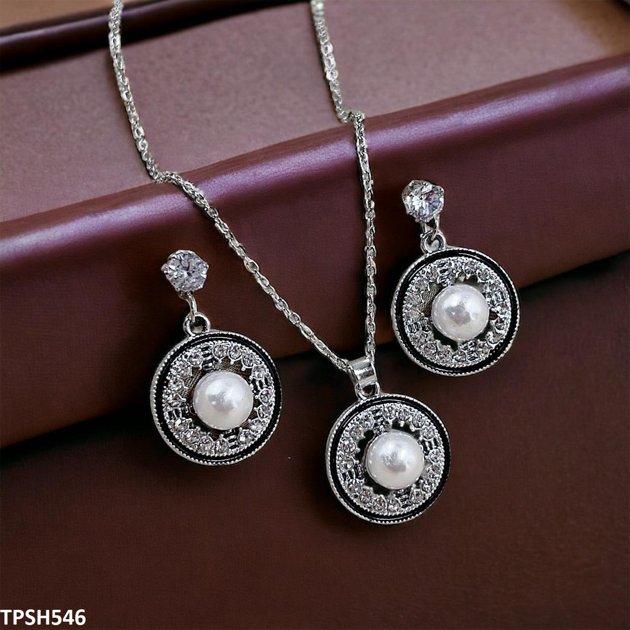 TPSH546 GCQ Round/Pearl Pendent Set - TPSH