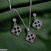 TPSH556 GCQ Chess Board Pendent Set - TPSH