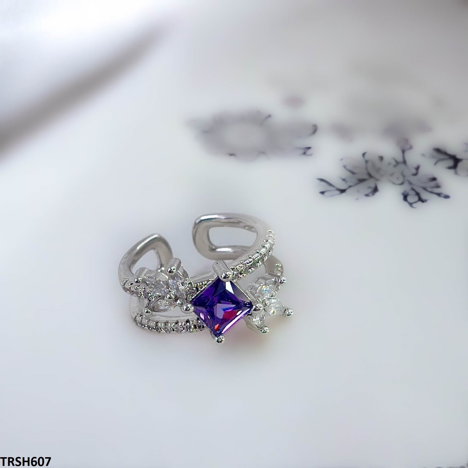 TRSH607 SJS Double Leaf Ring Adjustable - TRSH