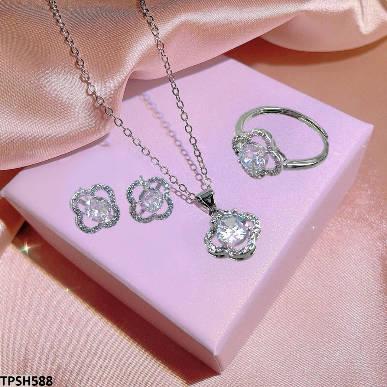 TPSH588 JJF Clover Pendent Set-CPSH