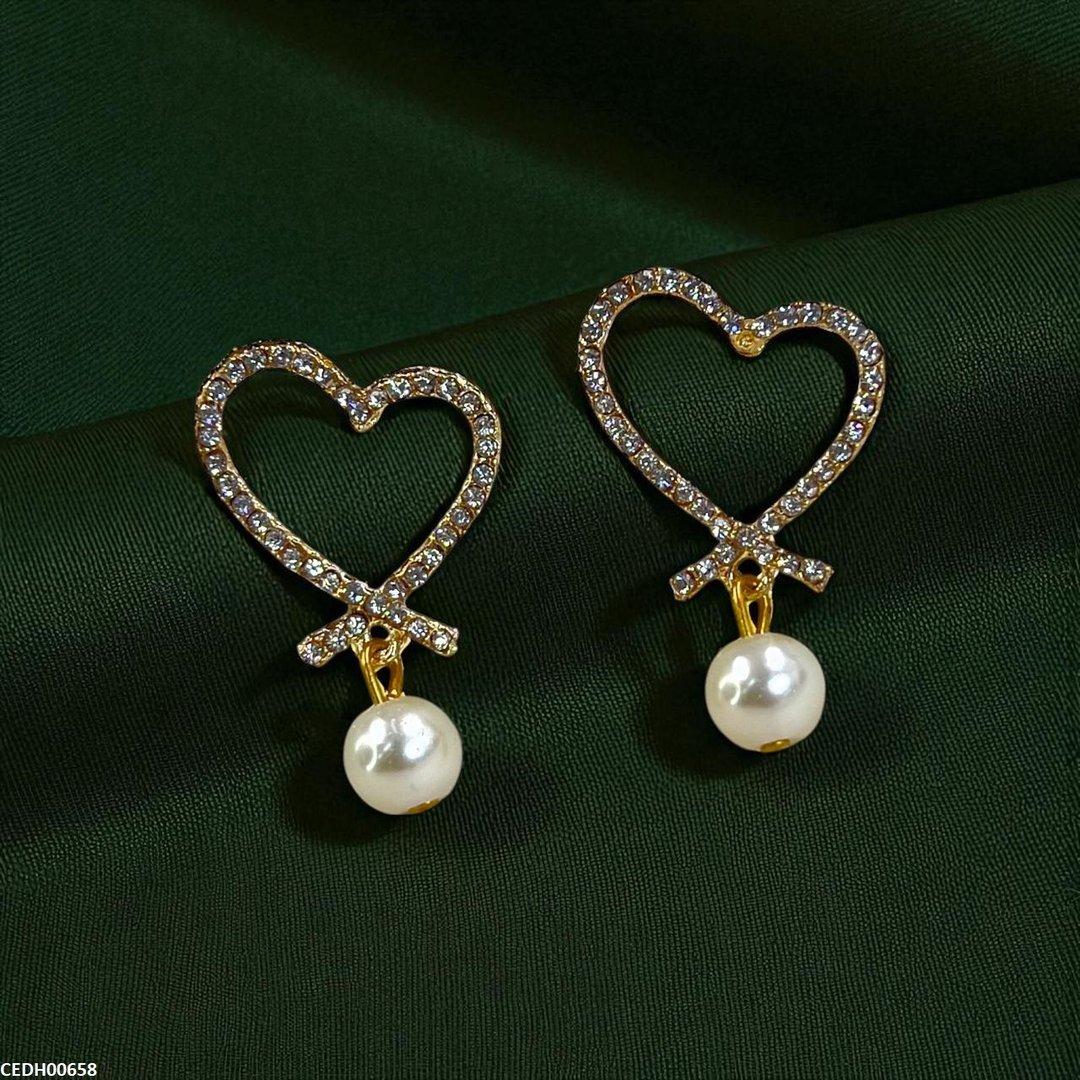 CEDH00658 SDQ Heart Pearl Drop Earrings - CEDH