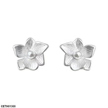 CETH01300 YHC Pearl Flower Tops Pair - CETH