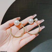 TEHH00519 YHC Pearl Round Hoops Pair - TEHH
