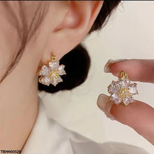 TEHH00529 YHC Heart Flower Hoops Pair - TEHH