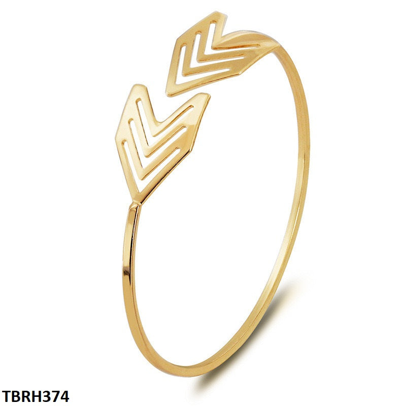 TBRH374 QWN Plain Arrow Bracelet - CBRH