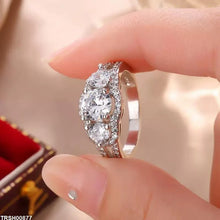 TRSH00877 KYC Three Stone ZIRCON Ring - TRSH