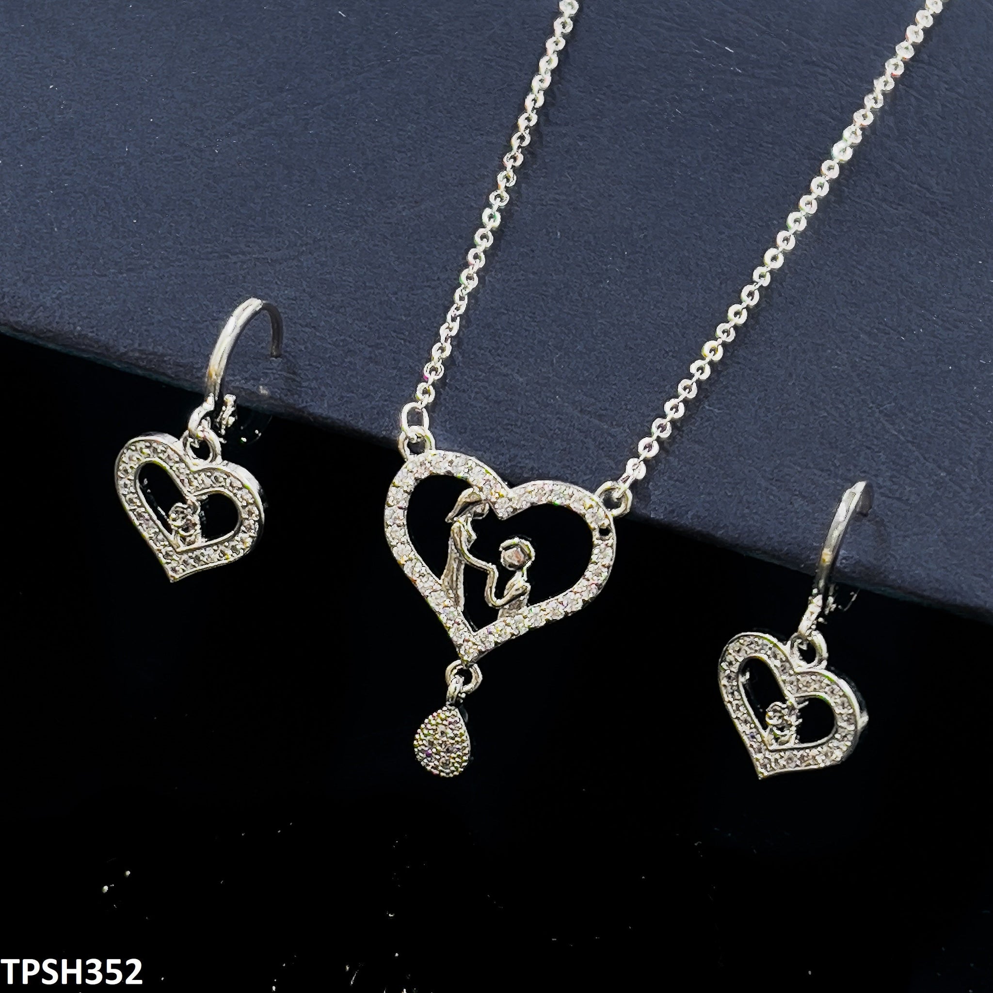TPSH352 MAR Couple/Heart  Pendant Set - CPSH
