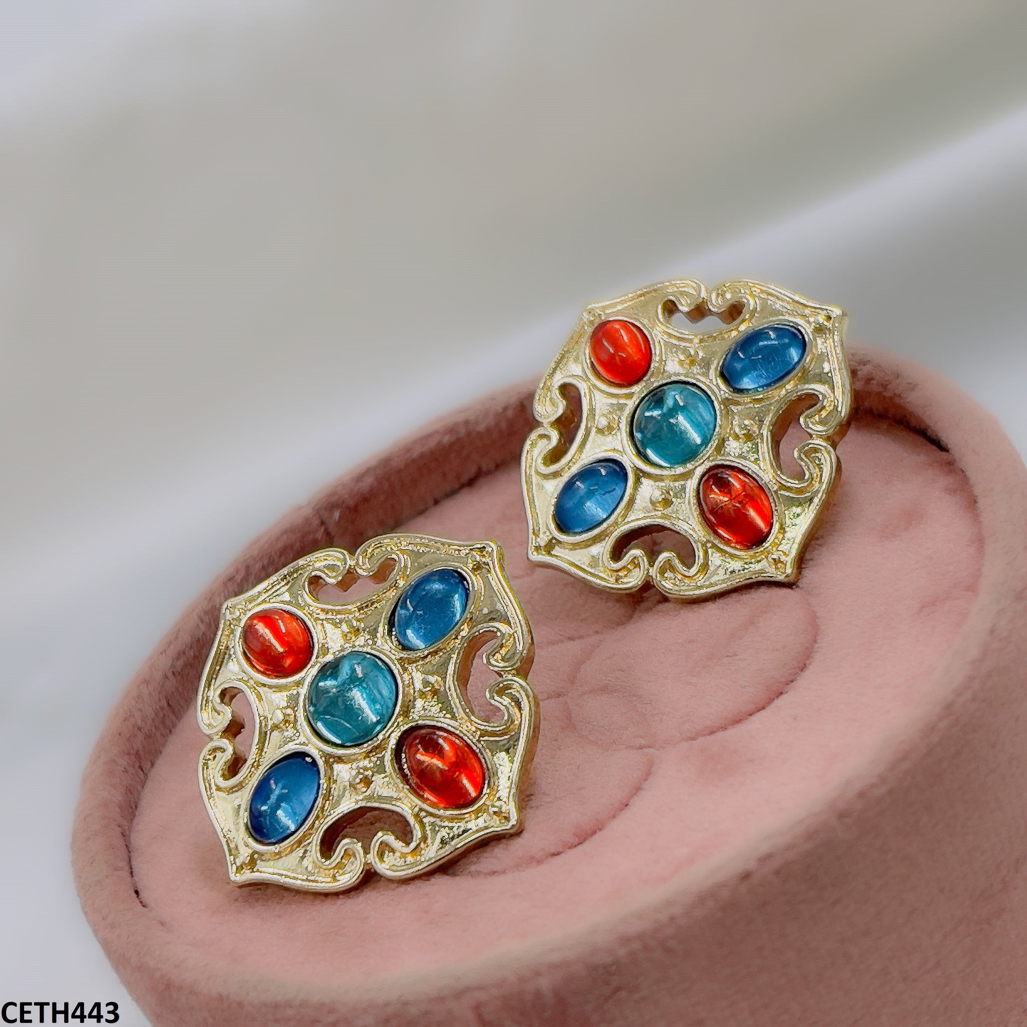 CETH443 YUL Hexagone Multi Colour Artical Stud Tops Pair - CETH