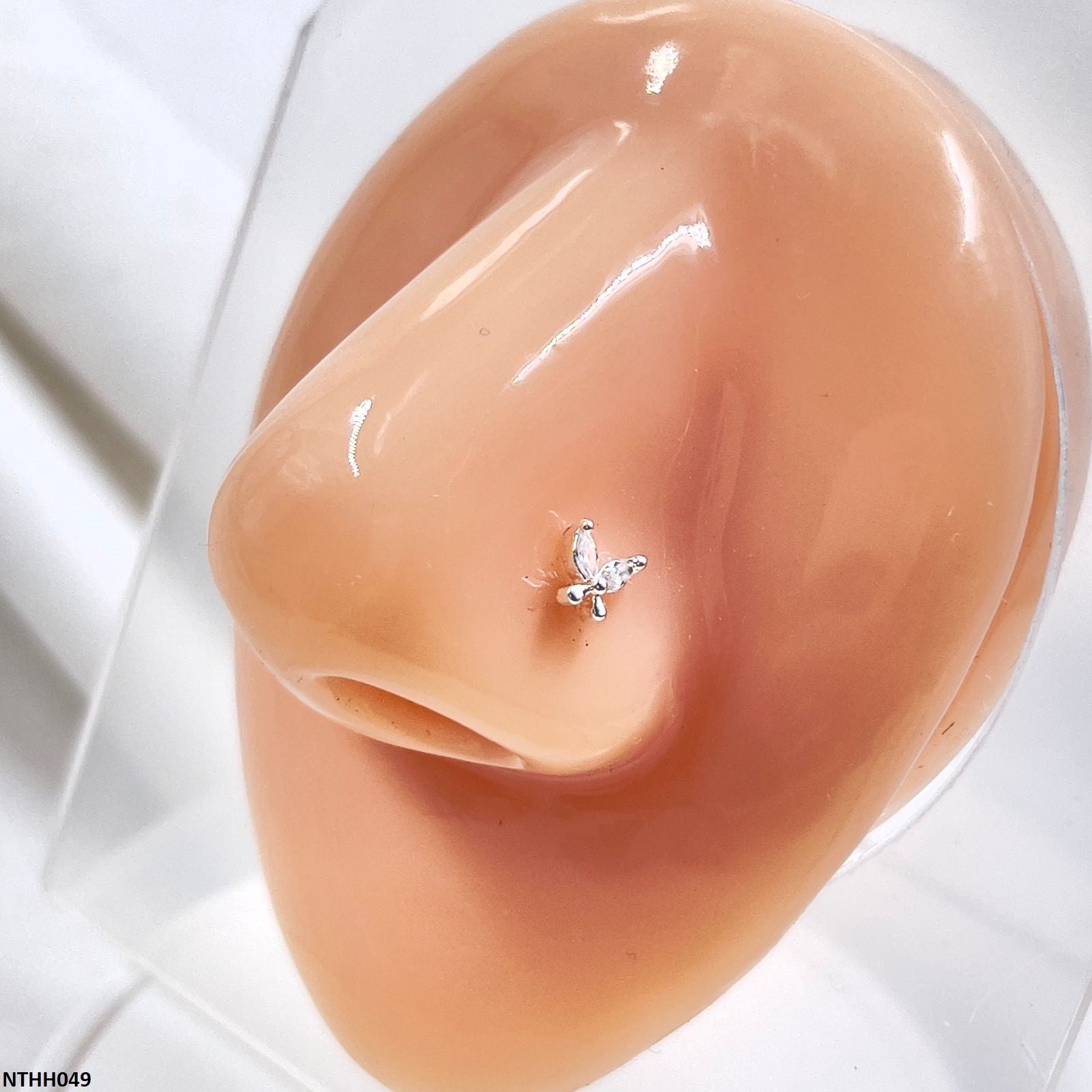 NTHH049 XYL Butterfly Nose Pin - NTHH