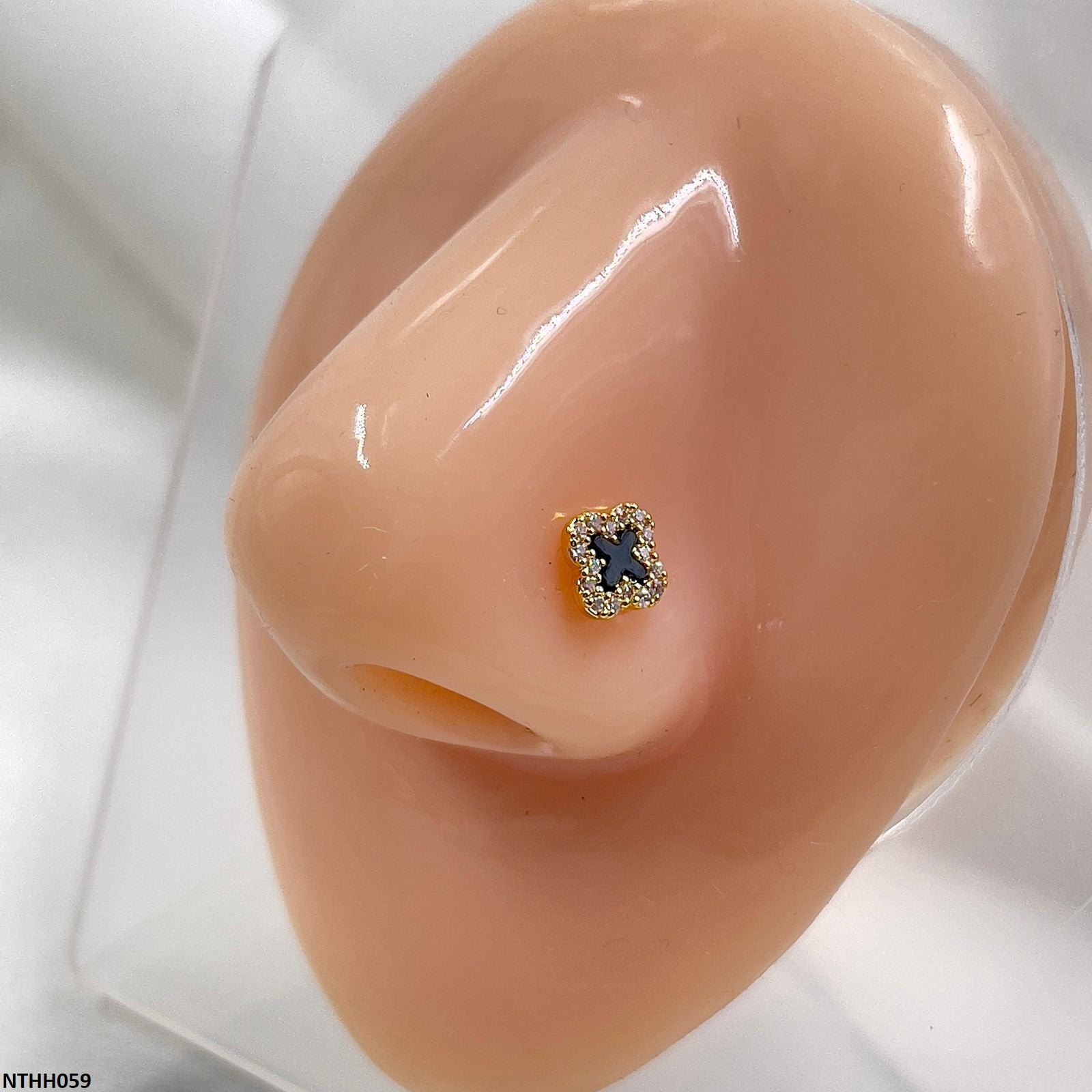NTHH059 XYL  Flower Nose Pin - NTHH