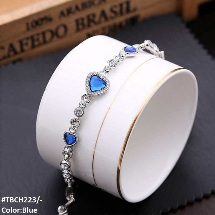 TBCH223 ZXS Heart Hand Bracelet Openable - CBCH