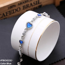 TBCH223 ZXS Heart Hand Bracelet Openable - CBCH
