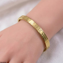 TBRH00464 MMJ Stainless Steel Roman Numeral Bracelet - TBRH