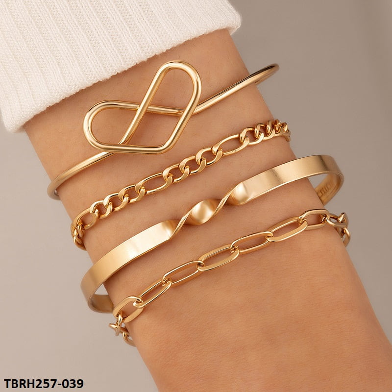 TBRH257 YYE Curved/Heart/Curb Chain 4 Hand Bracelet - TBRH