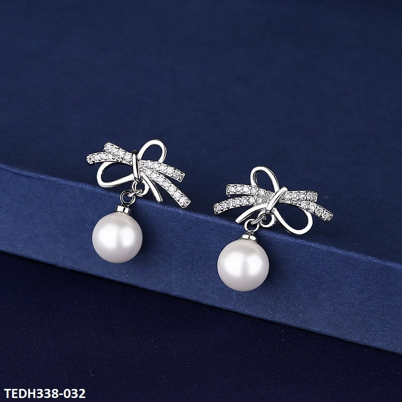 TEDH338 BLX Knot Pearl drop Earrings Pair - TEDH