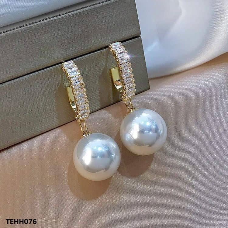 TEHH076 YQG C Shape Pearl Hoops Pair - TEHH