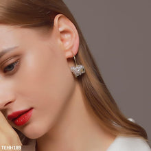 TEHH189 QWN Pearl C-Shape Ear Hoops Pair - TEHH