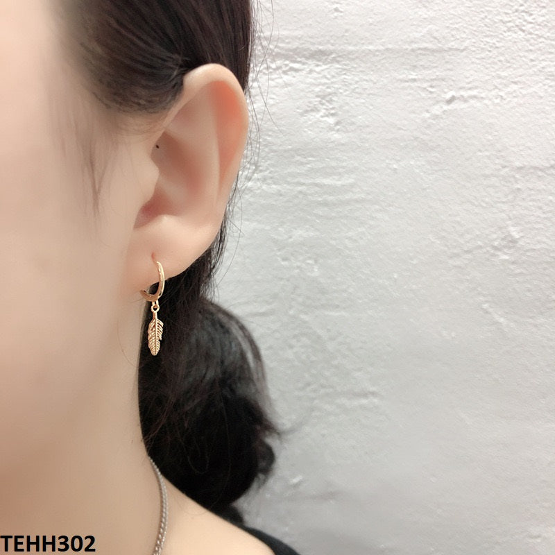 TEHH302 CSH Leaf Hoops Pair - CEHH