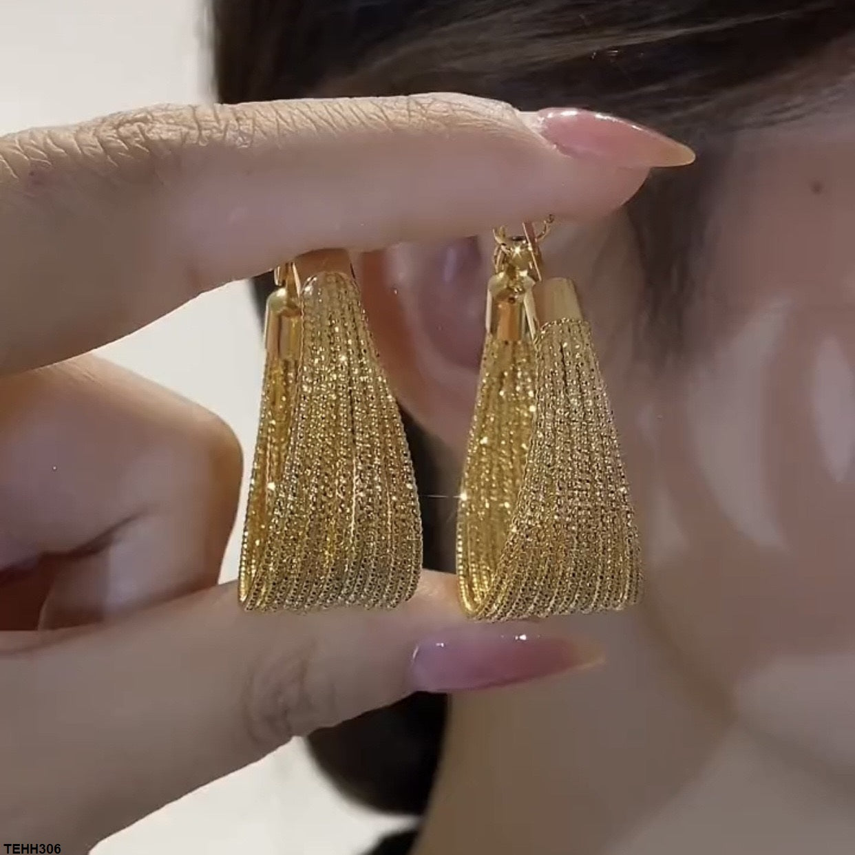 TEHH306 YQG Wire Layered Hoops Pair - CEHH