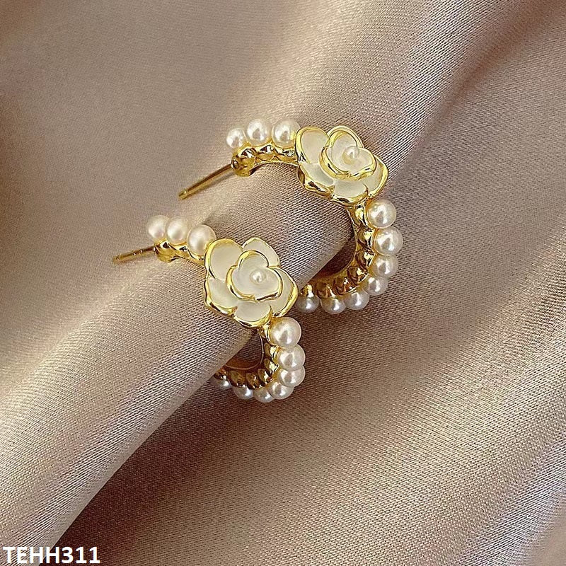 TEHH311 YHC Flower Pearl Hoops Pair - CEHH