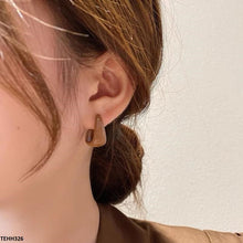TEHH326 LSH Curb Ear Hoops Pair - CEHH