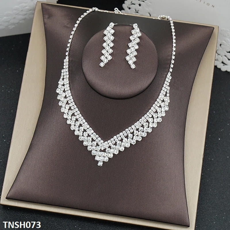 TNSH073 YJE Layered Necklace Set - TNSH