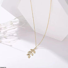 TPSH00779 LQP Leaf Pendant With Chain - TPSH